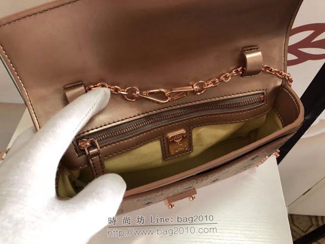 MCM女包 原單 6226打釘 MILLIE VISETOS鉚釘輪廓斜挎包 經典印花塗層帆布 MCM鏈條款 女單肩包  mdmc1392